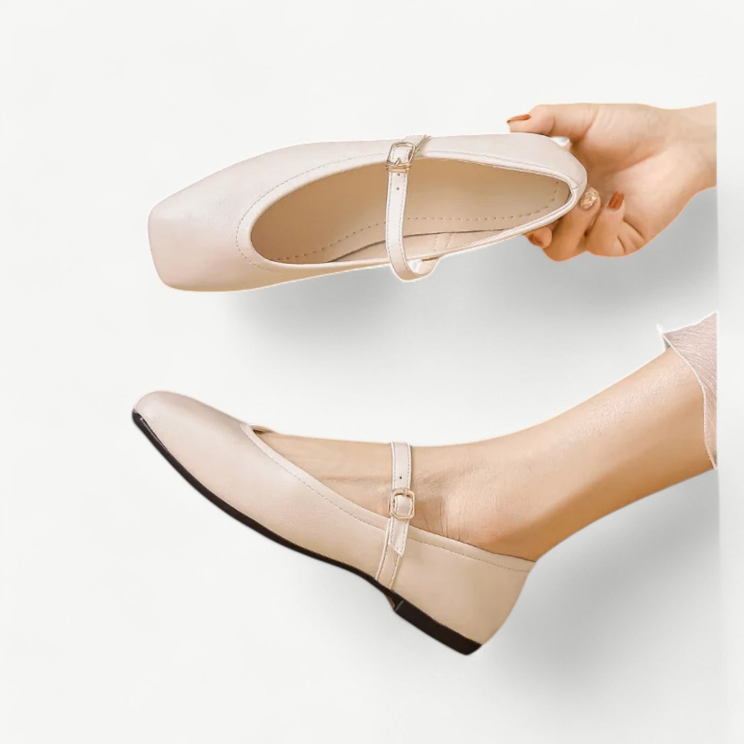 Simple white Mary Jane ballet flats with a small strap - N°46