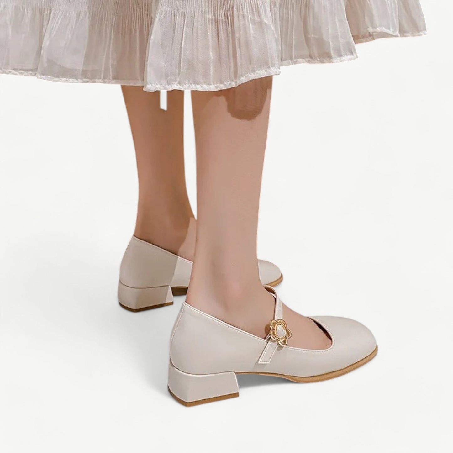 White Mary Jane shoes with a small heels - N°83